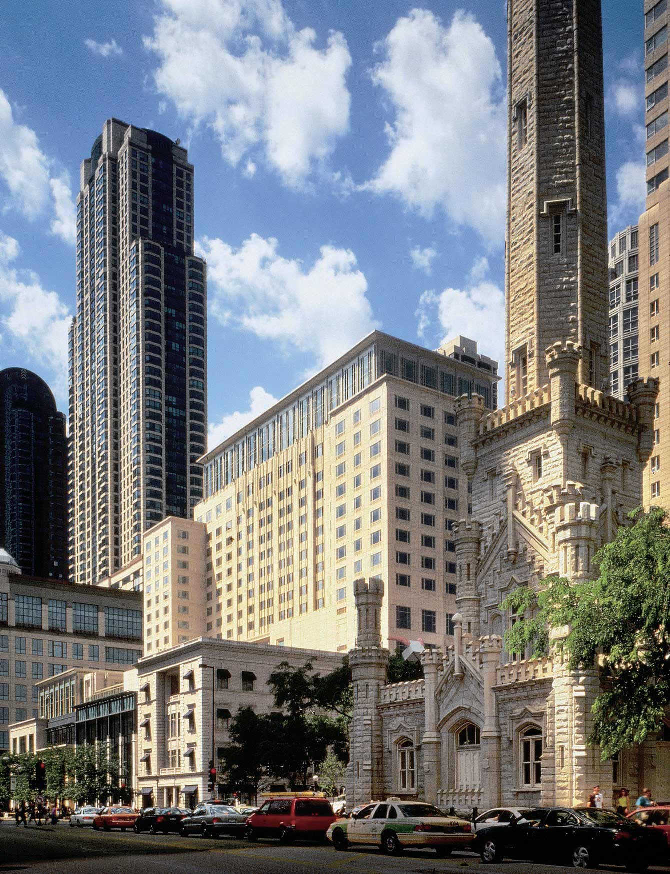 The Peninsula Chicago, street view