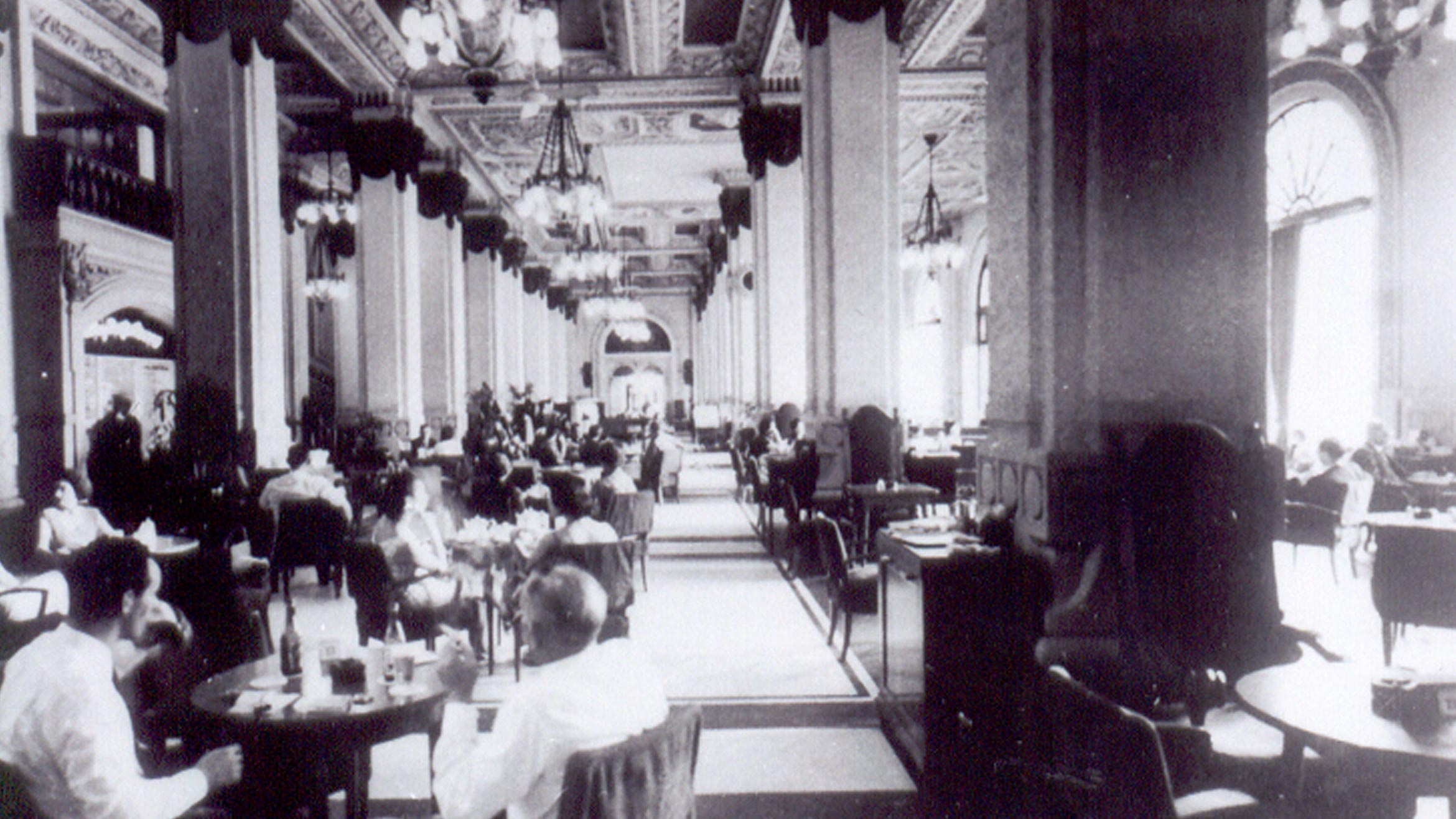 The Peninsula Hong Kong - The Lobby 1950