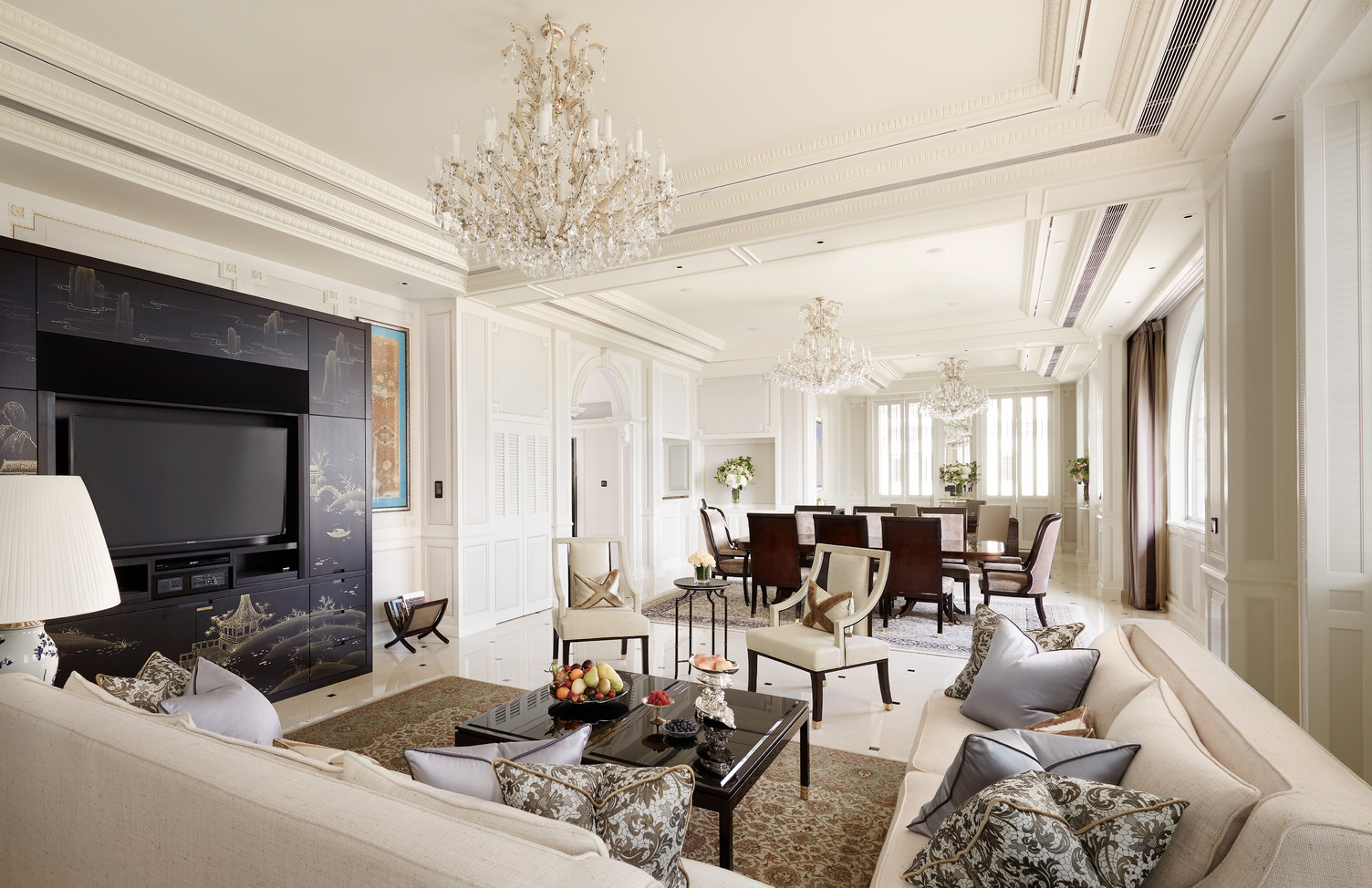 Our-Business_Hotels_Peninsula-Hong-Kong_KV_2_mobile